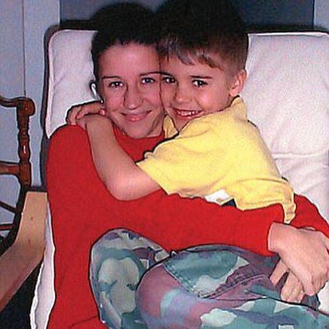 Pattie Mallette, Celebrity Mom, Childhood Photos, Top Celebrities, Celebrity Moms, An Angel, Guys And Girls, Justin Bieber, Winnie The Pooh