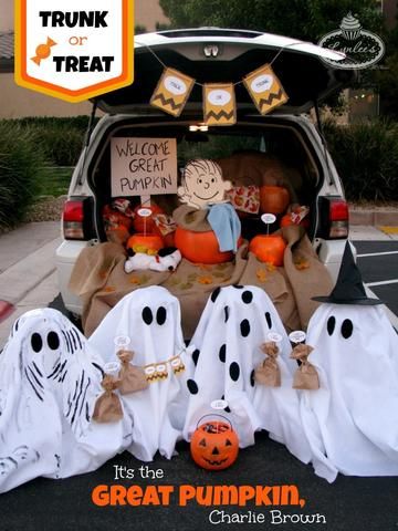 Charlie Brown Trunk Or Treat It's The Great Pumpkin Charlie Brown, Trunk Or Treat Ideas, Dulces Halloween, Great Pumpkin Charlie Brown, It's The Great Pumpkin, Charlie Brown Halloween, Hallowen Ideas, The Great Pumpkin, Great Pumpkin