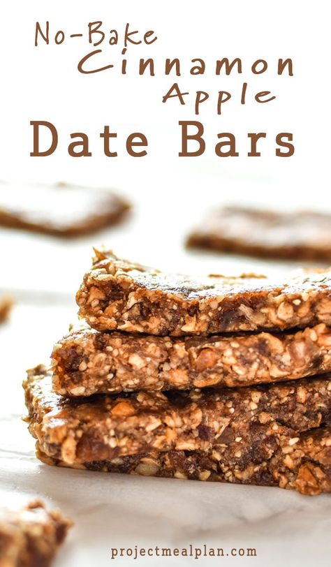 These No-Bake Cinnamon Apple Date Bars are naturally sweetened with dates and take just a few minutes to prepare - without heating up the oven! #healthysnacks #projectmealplan #snacks #naturallysweetened Baked Cinnamon Apples, Date Bars, Date Recipes, Cinnamon Apple, Recipe Board, Baked Apples, Granola Bars, Healthy Sweets, Protein Bars