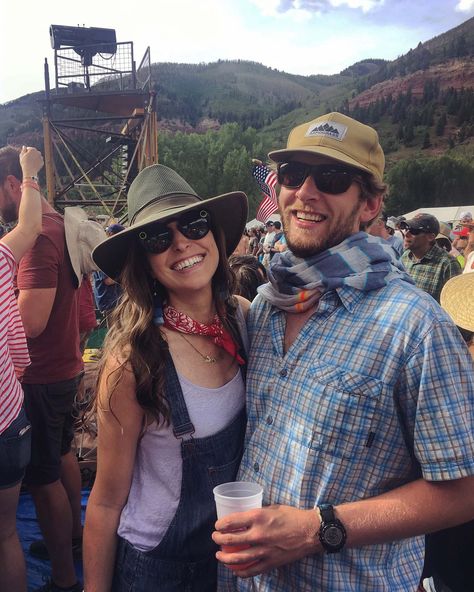 Telluride Bluegrass Festival Guide | Blue Mountain Belle Mountain Concert Outfit, Bluegrass Music Festival Outfits, Colorado Concert Outfit, What To Wear To A County Fair, Blues Festival Outfit, Bluegrass Festival Outfit, Bluegrass Outfit, Bluegrass Concert Outfit, Telluride Bluegrass Festival