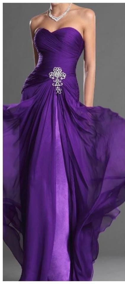 Pretty in Purple...love that dress! Beautiful! Purple Party Dress, Purple Wedding Theme, Purple Prom, Purple Party, Purple Prom Dress, فستان سهرة, All Things Purple, Gorgeous Gowns, Purple Fashion