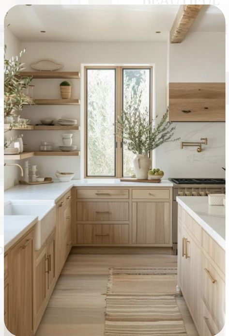 White Oak Cabinets, Organic Modern Kitchen, Model Dapur, Light Wood Kitchens, White Oak Kitchen, Wooden Countertops, Interior Dapur, Kitchen Layouts, Cream Kitchen