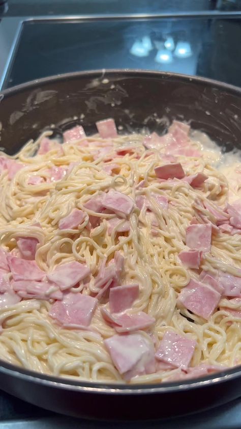 ESPAGUETI CON CREMA Y JAMÓN 🍜.. Delicioso 😋. | By Cheffcito Easy Meals For Kids, Videos Cooking, Delicious Snacks Recipes, Food Recepie, Mexican Food Recipes Authentic, Food Videos Cooking, Dinner Menu, Yummy Snacks, Lunch Ideas