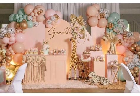 2nd Birthday Party For Girl, 1st Birthday Girl Decorations, Baby Birthday Decorations, Safari Theme Birthday, Baby Shower Giraffe, Baby Shower Deco, Safari Birthday Party, Girl Birthday Decorations