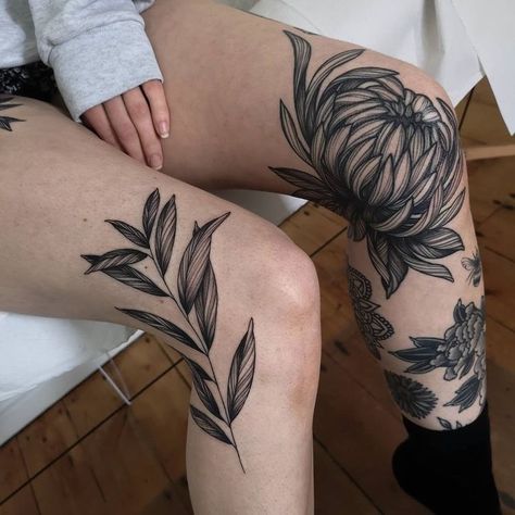 Knee Tattoos, Knee Tattoo, Tattoos Designs, Dope Tattoos, Skin Art, Piercing Tattoo, Love Tattoos, Pretty Tattoos, Tattoo You