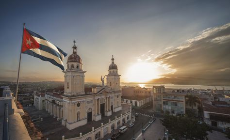 Some high school students are embarking on trips to the country that has been off-limits to most Americans for decades. Cuba Pictures, Cuba Photography, Cuba Photos, Cuban Flag, Cuban Culture, Visit Cuba, Vinales, Porto Rico, Cuba Travel