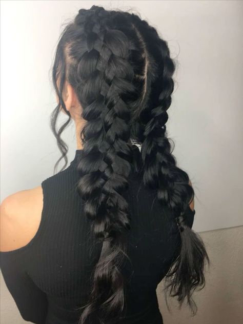 Five Strand Braid, Five Strand Braids, Curly Braided Hairstyles, Look And Find, Venus Of Willendorf, Effortless Waves, Dark Brunette Hair, Hair Inspiration Long, Gorgeous Hairstyles