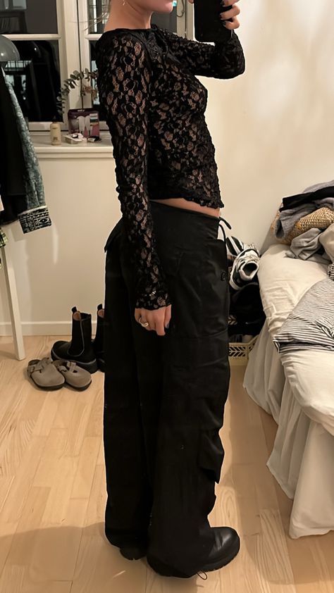 Casual Black Outfits Summer, Underground Rave Outfit, Lace Top Outfit Aesthetic, Joji Concert Outfit, Blackout Outfit, All Black Concert Outfit, Black Cargos Outfit, Black Mesh Top Outfit, Black Lace Top Outfit