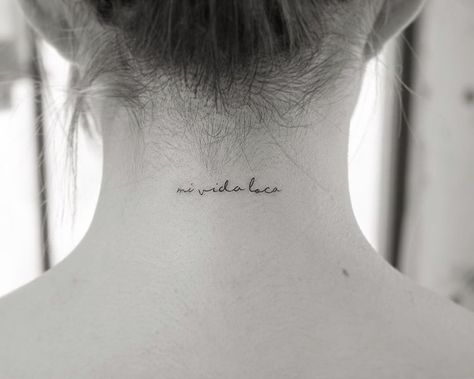 Spanish Words Tattoo For Women, Spanish Quotes Tattoos, Lettering Tattoo Design, Back Tattoo Women Spine, Spanish Tattoos, Quotes Spanish, Bookish Tattoos, Lettering Tattoo, Tattoos For Lovers