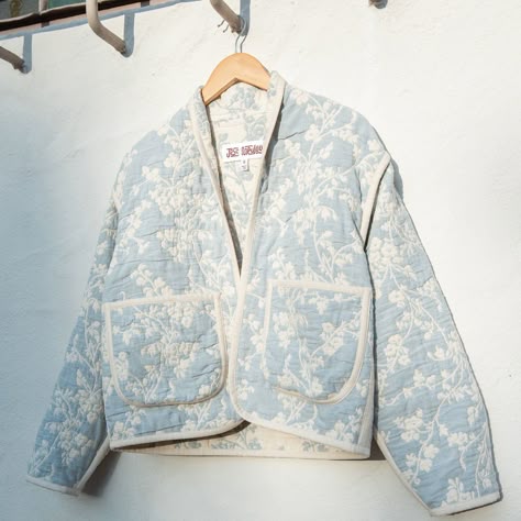 One of a Kind Quilt Coats - Custom Quilt Coats - Sustainable Tailored Apparel made in Los Angeles, California – Jess Meany Quilt Coats, Floral Print Jacket, Branded Outfits, Cropped Coat, Cocoon Coat, Quilt Jacket, Custom Quilts, Quilted Coat, Girls Denim