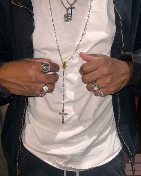 Details Dump>>> 🥂 Lariat Necklace Outfit, Chain Outfit, Cross Jewelry Necklace, Accessory Inspo, Necklace Outfit, Cross Chain, All Of Me, Mens Accessories Jewelry, Cross Jewelry