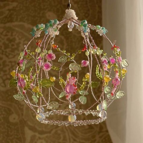 Useful Craft Ideas, Suncatcher Decor, Diy Lampe, Diy Chandelier, The Ceiling, Wire Crafts, Cute Room Decor, Wire Art, Dream House Decor