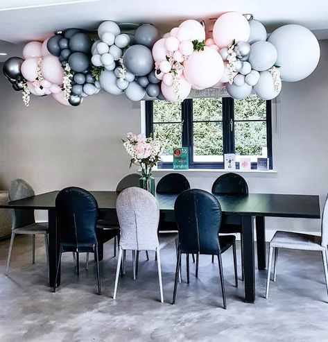 Balloon Garland Hanging Over Table, Balloon Garland Above Table, Ceiling Balloon Garland, Table Balloon Garland, Baloon Garland, Balloon Tutorials, Hanging Balloons, Balloon Ceiling, Balloon Creations