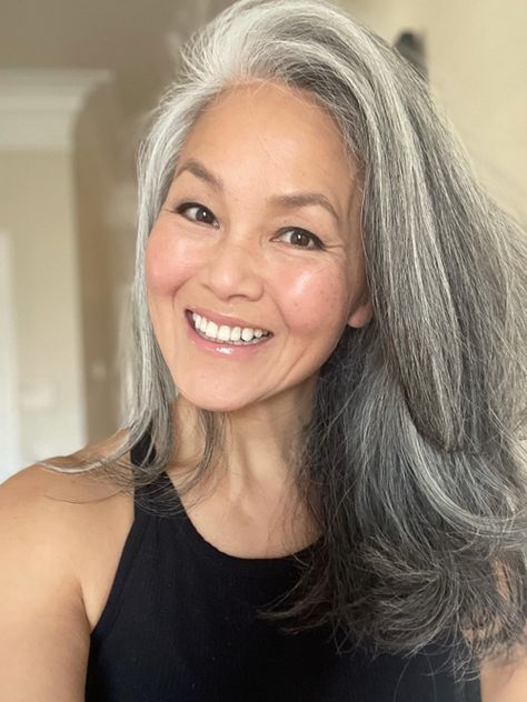 Silver White Hair, Hairstyles Bob, Hair Silver, Silver Age, Grey Hair, White Hair, Pretty Hairstyles, Bob Hairstyles, Hairstyles