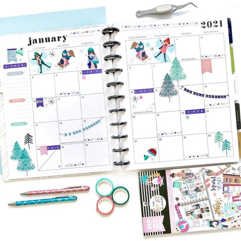 Happy Planner Year At A Glance Ideas, New Years Planner Layout, Happy Planner January Layout, January Happy Planner Layouts, New Year Planner Ideas, January Planner Layout, Happy Planner Monthly Layout, New Year Planner, Planner Monthly Layout