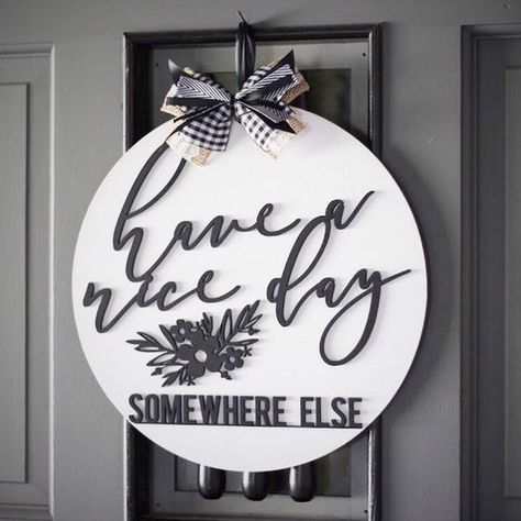 White Wood Door, Funny Welcome Signs, Funny Door Signs, Hanger Ideas, Wood Door Hanger, Door Signs Diy, Wreath Accessories, Pizza Pan, Wood Door Hangers