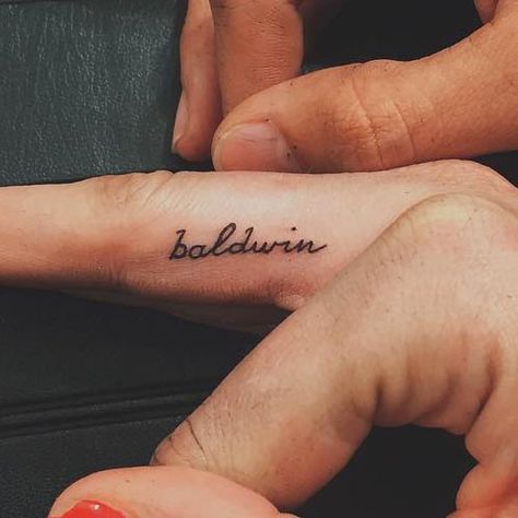 ireland-baldwin-finger-tattoo Tattoo Finger, Finger Tattoo For Women, Finger Tattoo Designs, Special Tattoos, Finger Tattoo, Phoenix Tattoo, Sister Tattoos, Name Tattoo, Name Tattoos