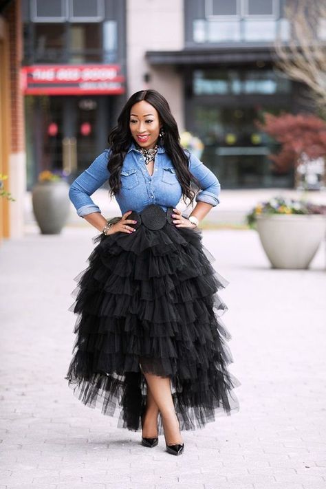 Tulle Skirts Outfit, Gonna In Tulle, Tiered Tulle Skirt, Rock Outfit, Black Tulle, Chic Outfit, Skirt Outfit, Curvy Girl Fashion, Looks Chic