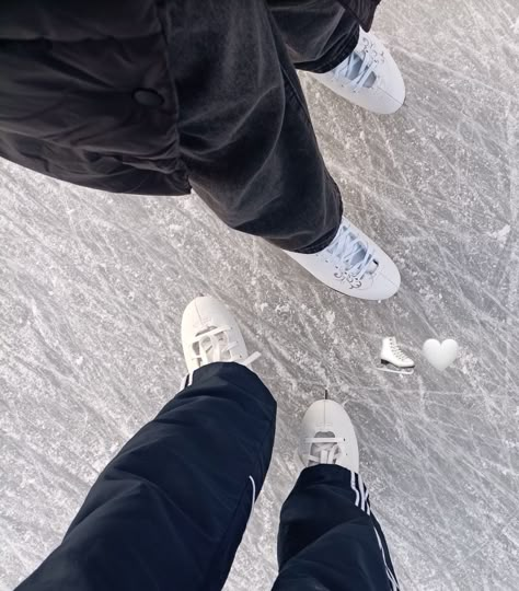 Male Ice Skating Aesthetic, Figure Skating Aesthetic Men, Gay Ice Skating, I’ve Skating, Skate Boy Aesthetic, Aesthetic Figure Skating, Male Best Friend Aesthetic, Avery Keelan, Ice Skating Aesthetic