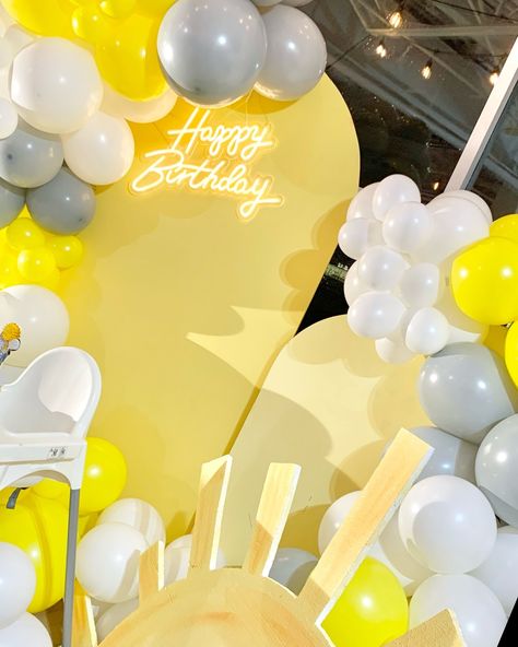 Happy 1st Birthday to a little ray of sunshine my nephew Courtland the 4th a.k.a little Court. This “Little Son-Shine” theme was made for you.☀️🩶🤍💛 
.
.
.
#feteicons #mylittlesunshine #mylittlesunshineparty #sunshineparty #littlesunshinebackdrop #littlesunshinetheme #littleshineparty #haltonhillsballoons #oakvillemoms #torontomoms #bramptonmoms #balloons #balloondecor #balloongarland #balloonart #balloonartist  #miltonmoms #explorepage #eventplanner #eventdesign #ballpit #softplay #mysunshineturns1 #littlesunshineballoons Shine Theme, Sunshine Party, Happy 1st Birthday, My Nephew, Ray Of Sunshine, Happy 1st Birthdays, Soft Play, Backdrop Design, Ball Pit