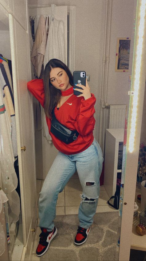 Red White And Black Jordans Outfit, White Nike Socks Outfit Leggings, Nike Socks Outfit Leggings, White Nike Socks Outfit, Black Jordans Outfit, Red Jordan 1 Outfit, Red Vans Outfit, Nike Socks Outfit, White Nike Socks