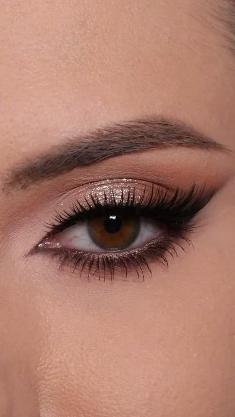 Bridesmaids Make Up Brown Eyes, Step By Step Eye Makeup Tutorial, Eye Makeup Steps Natural, Daytime Eye Makeup Natural Looks, Eyemakeup Brown Natural, Natural Party Makeup Looks, Day Party Makeup Look, Simple Elegant Eye Makeup, Brown Eyed Makeup Looks