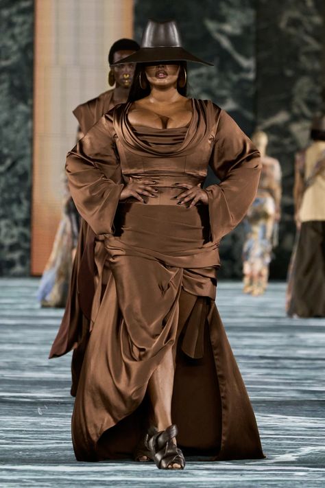 Balmain Spring 2023, Precious Lee, Vogue Covers, Swimsuit Models, Spring 2023, Runway Models, Fashion Show Collection, Fashion Week Spring, Paris Fashion