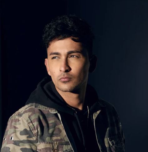 Zack Knight - British-Pakistani singer Zack Knight, Quick Saves