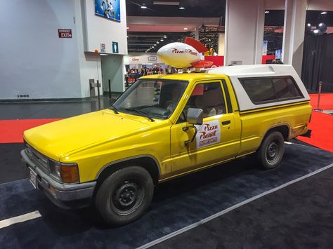 D23 Expo 2015: Real life Pizza Planet truck built by Pixar fans Pizza Planeta, Plant Truck, Pizza Planet Truck, Cars From Movies, Rich Cars, Pizza Planet, Toyota Pickup, Expo 2015, Movie Facts