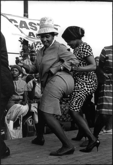 Afro Dance, Black Glamour, Dance Like No One Is Watching, Vintage Black Glamour, My Black Is Beautiful, People Dancing, Dance Dance Dance, Let's Dance, African History