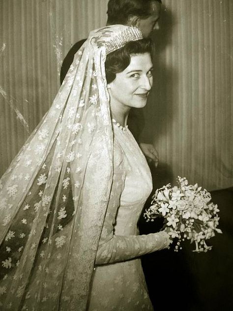 Princess Alexandra of Kent on her wedding day, April 24, 1963.  Alexandra is known today as the Honorable Lady Ogilvy, but she remains forever Princess Alexandra. Princess Alexandra Of Kent, Alexandra Of Kent, Royal Wedding Gowns, Kent Wedding, Royal Wedding Dress, Royal Tiaras, Elisabeth Ii, Princess Alexandra, Royal Brides