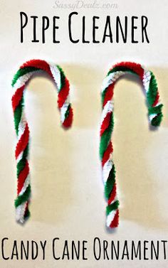 Make a candy cane ornament out of green, red, and white pipecleaners! Very cheap and easy to make for a kids craft at Christmas. Craft Pipe Cleaner, Candy Cane Crafts, Christmas Art Projects, Youth Club, Christmas Crafts For Kids To Make, Diy Pipe, Candy Cane Ornament, Pipe Cleaner Crafts, Christmas Felt