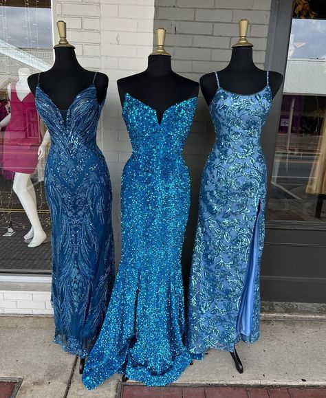 Under The Sea Prom Theme Dresses, Under The Sea Prom Dress, Dark Teal Prom Dresses, Peacock Prom Dress, Teal Formal Dress, Teal Prom Dresses, Dream Prom Dress, Prom Dress Inspo, Prom Photoshoot