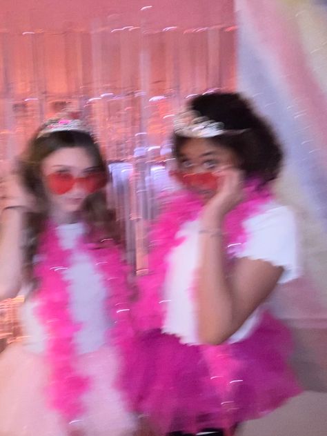 Princess Aesthetic Birthday, Party Aethstetic, 16 Birthday Aesthetic, 22nd Birthday Aesthetic, Pink Birthday Party Aesthetic, Aesthetic Hall, Nostalgia Party, Birthday Core, Y2k Birthday Party