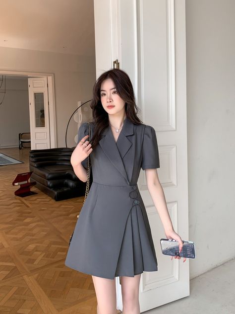 Korean Fashion Dress Formal, Ootd Korean Style Dress, Korean Formal Dress, Grad Outfits, Outfit Korean Style, Simple Style Outfits, Fashion Top Outfits, Ootd Dress, Korean Fashion Dress