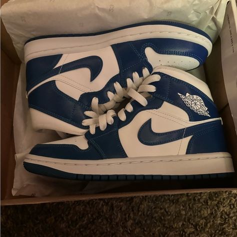 Brand new women’s Jordan 1 Mid Kentucky Blue size 5.5 Jordan 1 Mid Kentucky Blue, Jordan 1 Mid, Jordan Shoes, New Woman, Jordan 1, Kentucky, Jordan, Brand New, Black And White