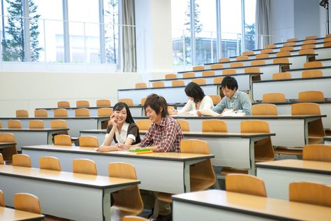 A Different Challenge: Teaching English to Japanese College Students Japanese College Aesthetic, Lecture Hall Design, English To Japanese, University Interior, University Interior Design, Japanese College, University Lectures, College Classroom, Hall Designs