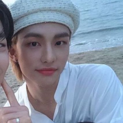 Hyunjin And In, My Followers, Love My Boys, Kids Icon, Homeless Children, Korean Men, White Aesthetic, Boyfriend Girlfriend, Matching Pfp