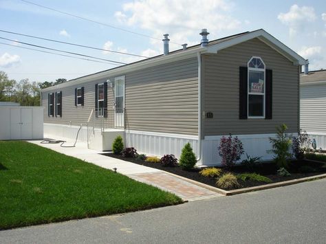 Mobile Home Landscaping, Mobile Home Skirting, Mobile Home Exteriors, Mobile Home Makeovers, Mobile Home Renovations, Mobile Home Living, Mobile Home Parks, Mobile Home Porch, Mobile Homes For Sale