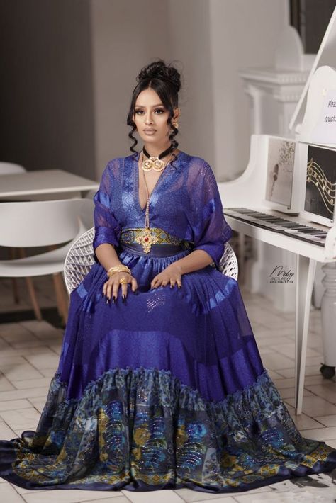 Shifon Dress Chiffon Fashion, Habesha Chiffon, Shifon Dress, Ethiopian Clothes, Traditional Outfit Ideas, Eritrean Women, Habesha Clothes, Eritrean Culture, Habesha Culture