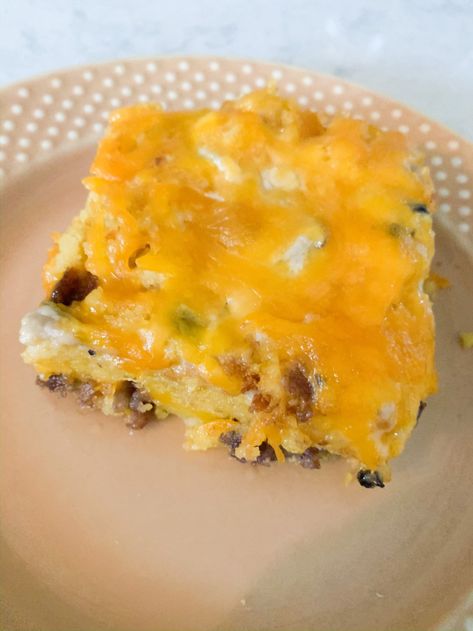 Sausage and Cornbread Breakfast Casserole » Growing Up Kemper Jiffy Sausage Cornbread Casserole, Breakfast Casserole With Cornbread, Jiffy Breakfast Casserole, Cornbread Breakfast Casserole, Breakfast Cornbread, Leftover Cornbread Recipe, Cornbread Breakfast, Camp Meals, Sausage Cornbread Stuffing