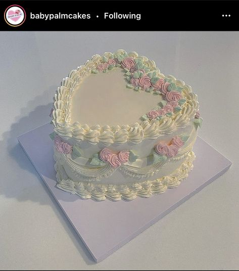 Vintage Birthday Cakes, Aesthetic Cake, Cake Aesthetic, Heart Cakes, Decor Cake, Simple Cake Designs, Mini Cakes Birthday, Cake Decorating Ideas, Cute Baking