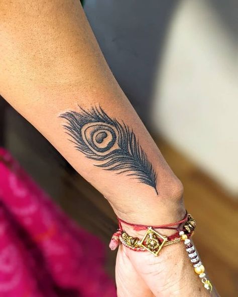 More Pankh Tattoo, Mor Tattoo, Mor Pankh Tattoo, Peacock Tattoos, Feather Tattoo Black, Small Feather Tattoo, Mom Dad Tattoo Designs, Krishna Tattoo, Om Tattoo Design