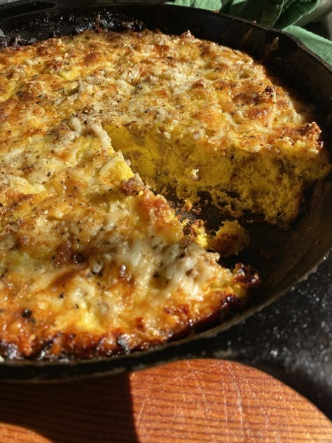 Cornbread Breakfast, Breakfast Casserole Easy, Corn Bread Recipe, What's For Breakfast, Breakfast Recipes Casserole, In This House, Breakfast Items, Who Am I, Easy Casserole