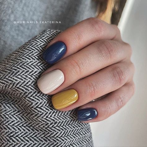 summer 2024 nails Mixed Color Nails, Simple French Manicure, Manicure 2022, Summer Nails 2023, Flower Decals, 2024 Nails, Tropical Nails, Fall Gel Nails, Summer Manicure