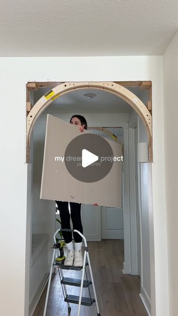 alaina kathleen ford | DIY & home decor on Instagram: "DIY archways part 3 | its drywall day!! 😍 and don’t let me fool you, hanging drywall by yourself is not as easy as it looks 😅 . . . . #DIY #diyproject #diyprojects #diyarchway #archway #archwaysandceilings #woodframing #ceiling #ceilingdesign #entryway #homerenovation #homereno #diycloset #homeinspo #hometakestime #minimalarchive  #inspiremeneutral #makemyhome #mybeautifulsimplicity #apartmenttherapy #minimalhouse #interior123 #myinspiredhouse #homebeautiful #bhghome #mydomaine #theeverygirlathome #houseandhome #mylovelyneutrals #mediterraneanhome" Arch Way Door Ideas, Ceiling Entrance Design, How To Make A Doorway Arch, Turn Doorway Into Arch, Homes With Arched Doorways, Home Archway Decor, Hallway Arch Ideas, Unused Doorway Ideas, Easy Archway Diy