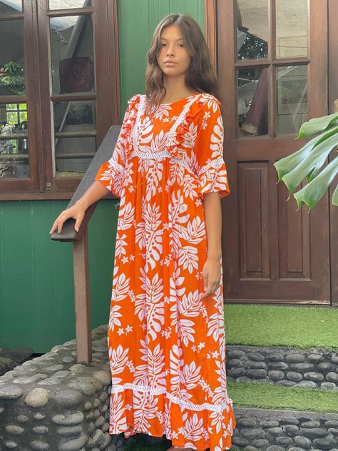 Traditional Beach Dresses With Printed Motifs, Long Mumu Dress Pattern, Islander Dresses, Hawaiian Mumu Dress, Polynesian Print Dresses, Vintage Hawaiian Muumuu, Dress Hawaiian Style, Tahitian Dress, Hawaiian Muumuu