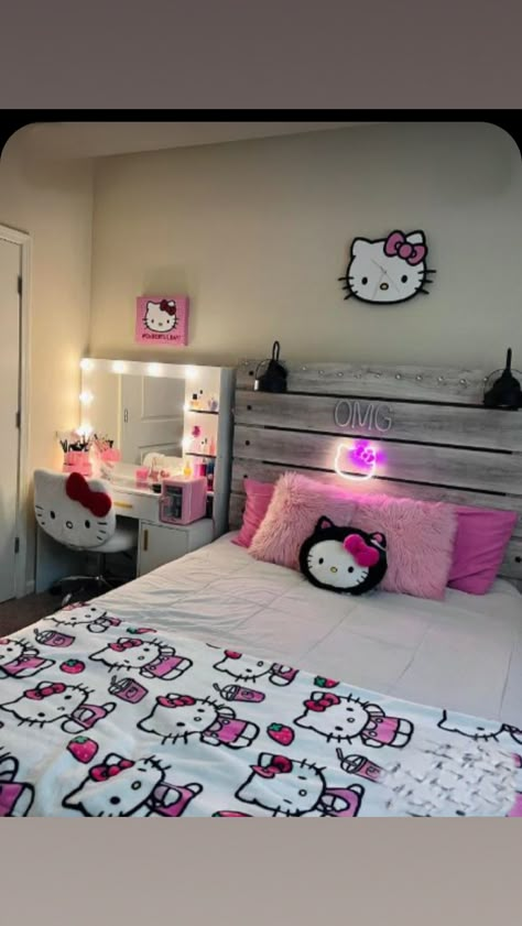 Hello Kitty Bedroom, Hello Kitty Bed, Bedroom Ideas For Small Rooms Cozy, Hello Kitty Room, Hello Kitty Room Decor, Kitty Room, Hello Kitty Things, Hello Kitty Rooms, Classy Bedroom