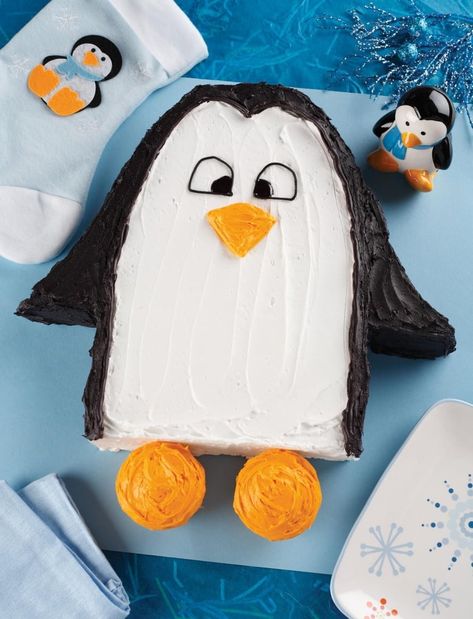 Half-made homemade penguin cake: A kid-approved wintry sweet that warms our hearts | CBC Life Penguin Birthday Party, Penguin Cake, Homemade Buttercream Frosting, Penguin Cakes, Penguin Birthday, Penguin Party, Store Bought Cake, Animal Cakes, Bday Cake