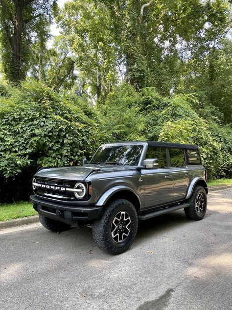 Outer Banks + 4WP Level Kit + 295/70R18 (34.2x11.7) Nitto Ridge Grapplers on stock wheels | Bronco6G - 2021+ Ford Bronco & Bronco Raptor Forum, News, Blog & Owners Community Ford Bronco New, Bronco Ford Vintage, Outer Banks Bronco, Bronco Ford Aesthetic, Bronco Sport Aesthetic, Grey Bronco, Ford Bronco Aesthetic, Bronco Aesthetic, 2024 Bronco